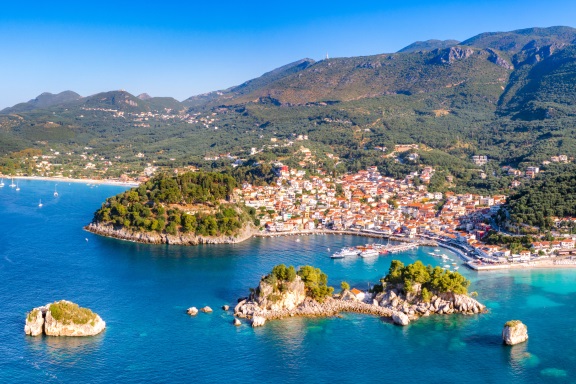 Travel to Parga with the quality cars of allargo