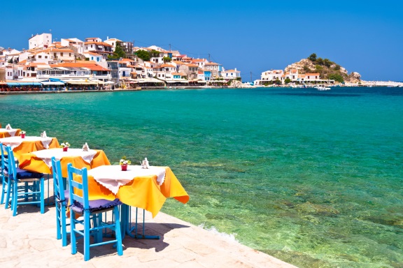 Travel to Samos with the quality cars of allargo